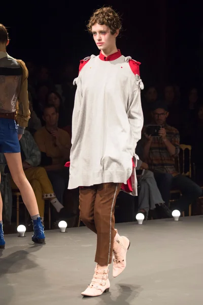 Look 11
